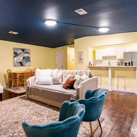 Blueberry Lemondrop Germantown 2 Bedroom Apartment
